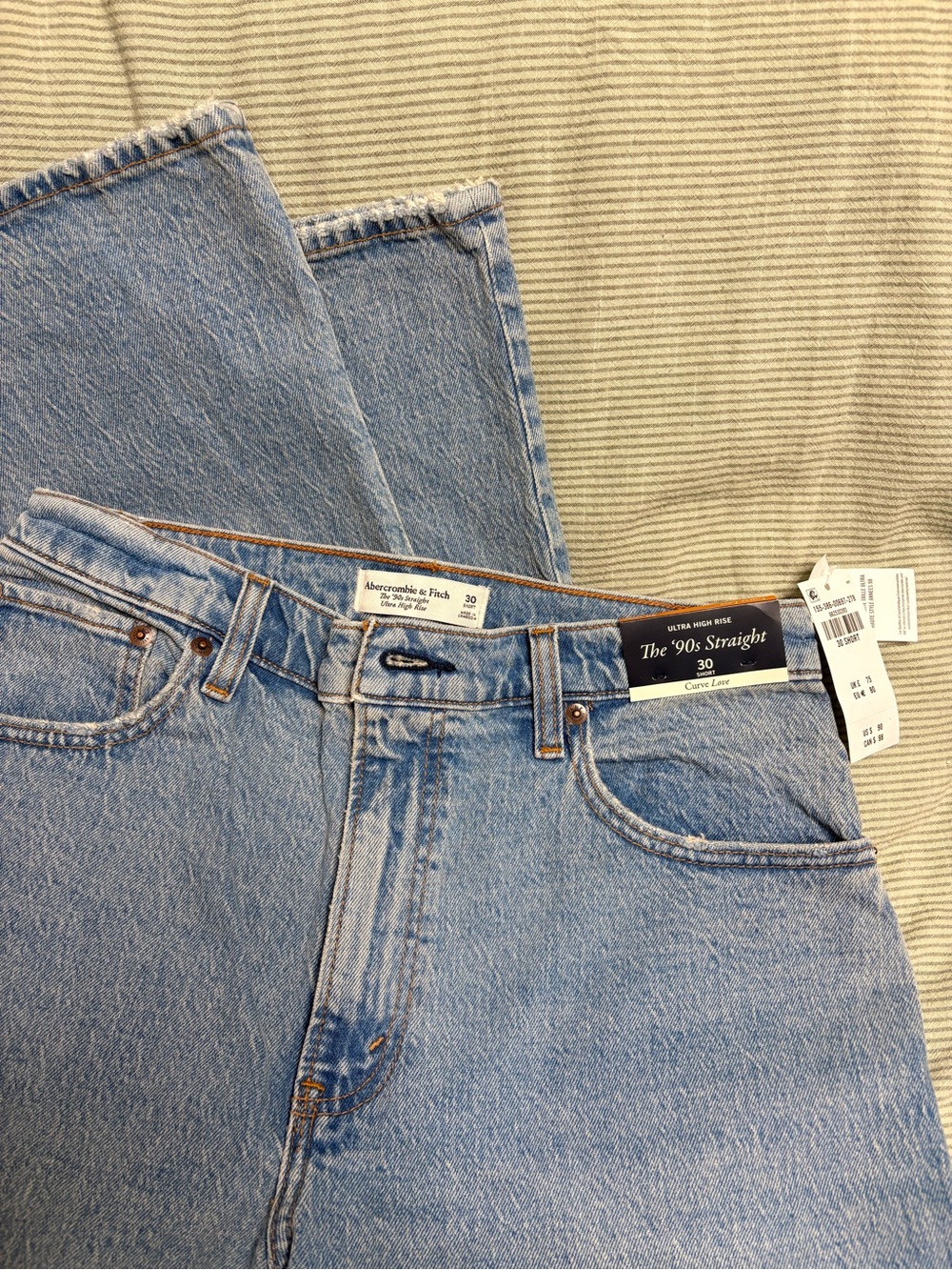 Abercrombie & Fitch 90s Straight Ultra High Rise Curve Love